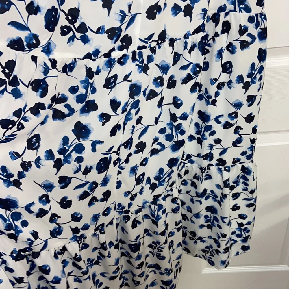 NWT Elizabeth and James Blue Floral Smocked Neck Tiered Maxi Dress Womens XXL - Picture 7 of 10